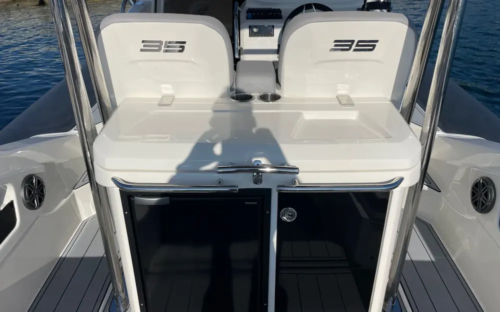 slider 10 Joker Boat Clubman 35