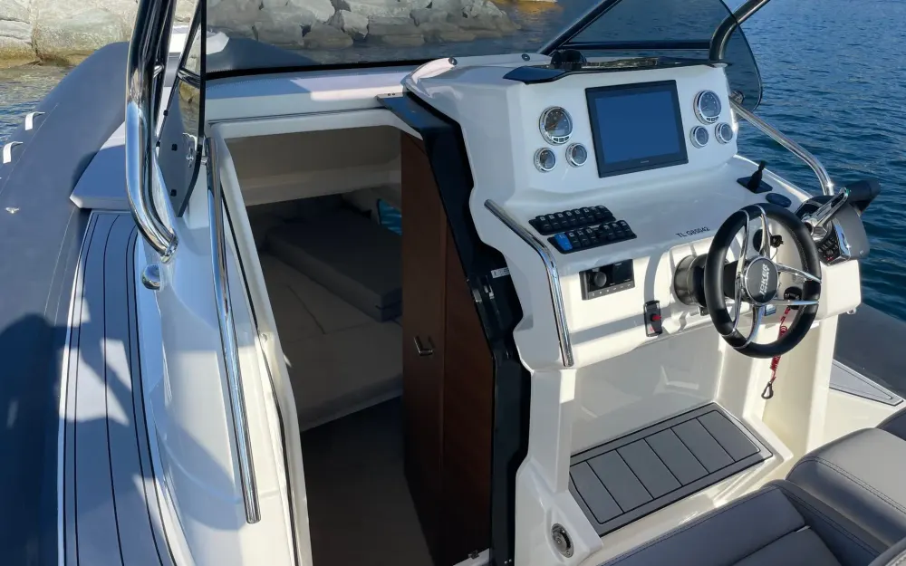 slider 8 Joker Boat Clubman 35