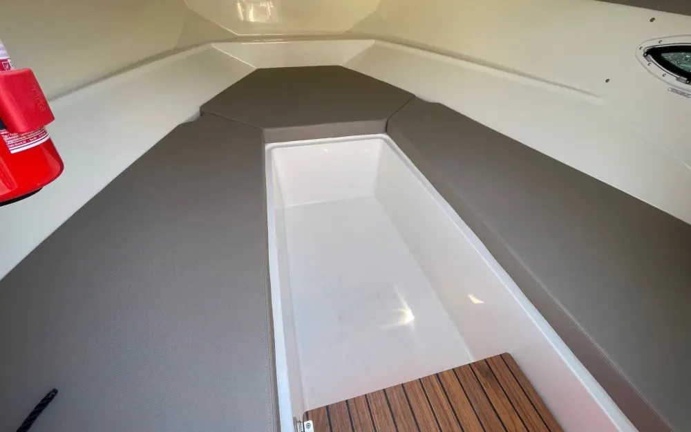 slider 9 Quicksilver Activ 675 Sundeck