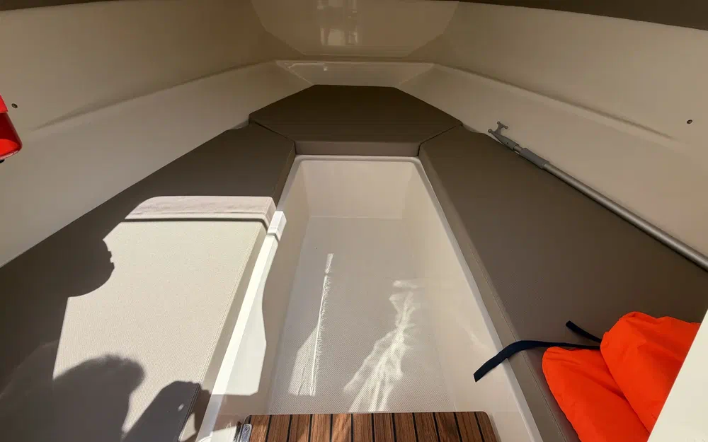 slider 12 Quicksilver Activ 675 Sundeck