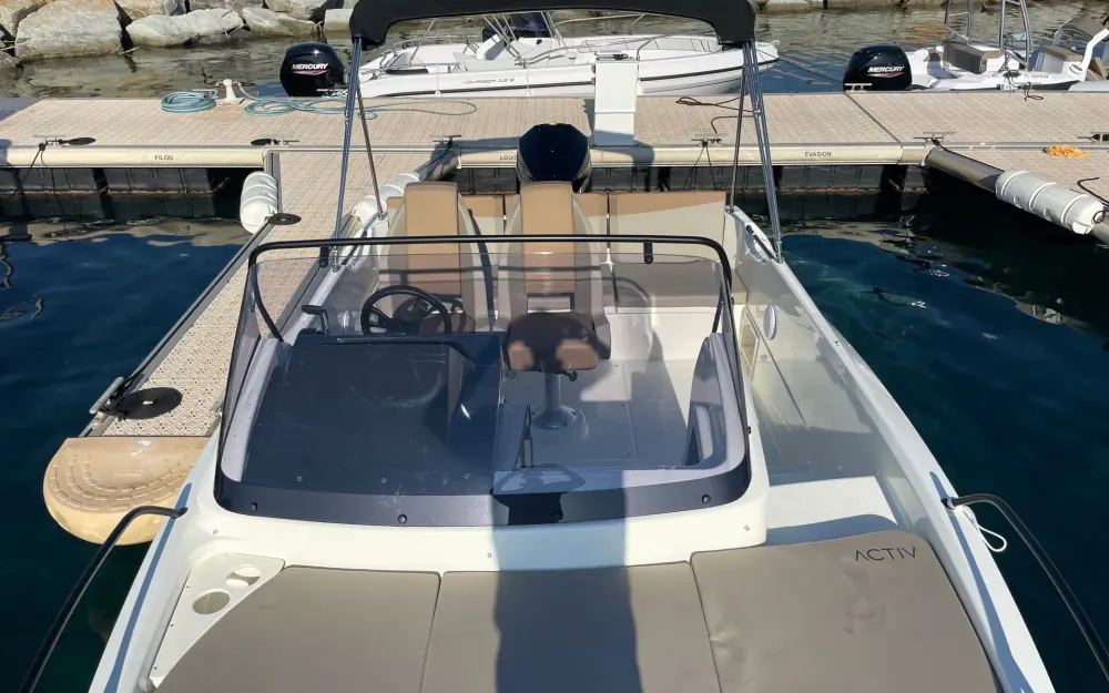 slider 4 Quicksilver  675Sundeck