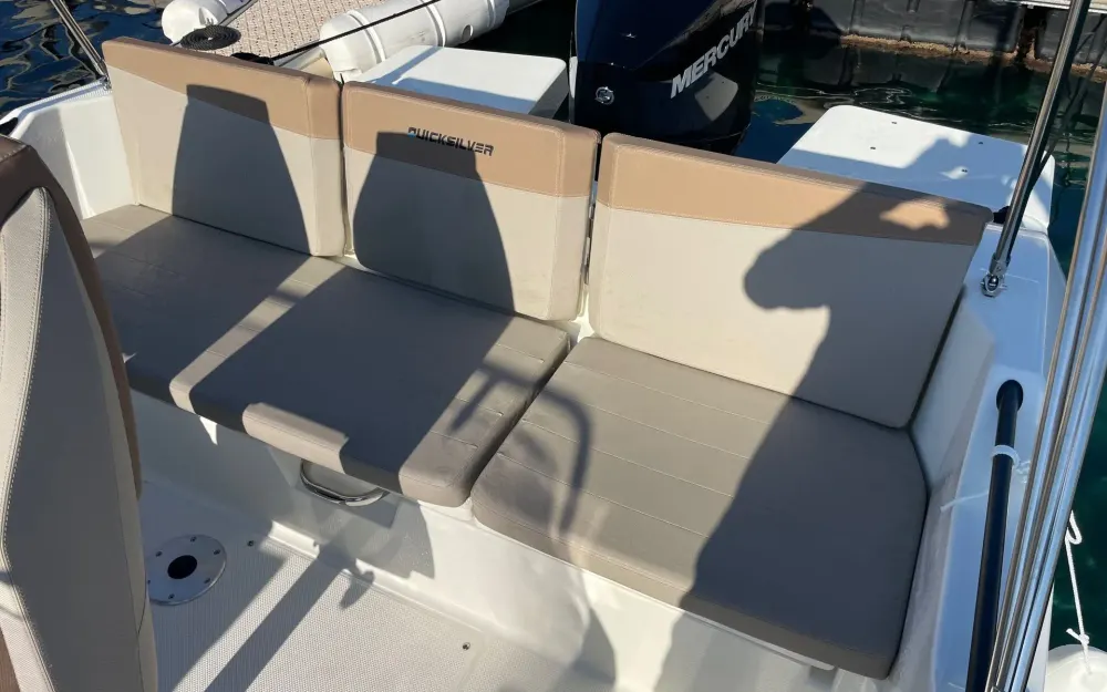 slider 7 Quicksilver Activ 675 Sundeck