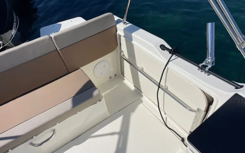 slider 13 Quicksilver Activ 755 Sundeck