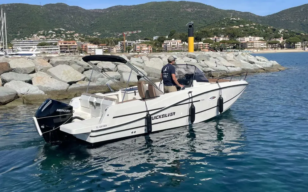 slider 2 Quicksilver Activ 755 Sundeck