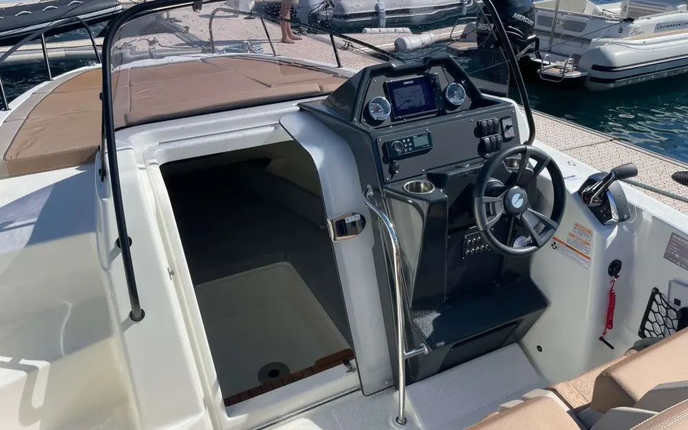 slider 7 Quicksilver Activ 755 Sundeck