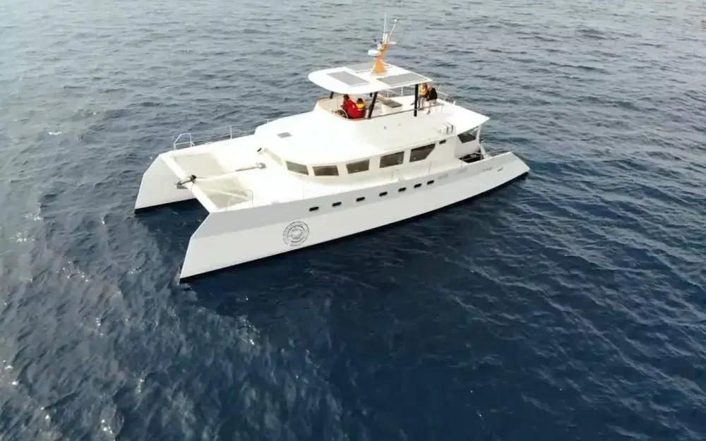 slider 0 Custom Catamaran