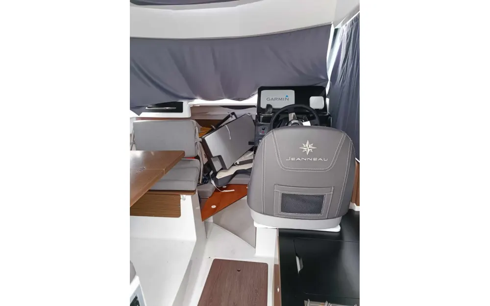 slider 9 Jeanneau Merry Fisher 695 Serie 2
