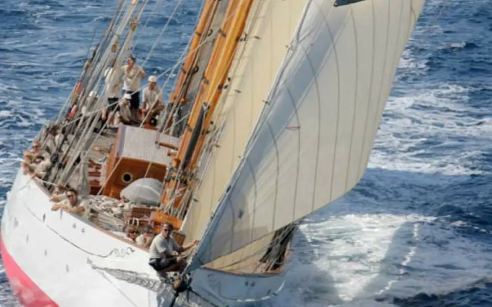 slider 11 Alexander Stephen  Sons Classic Yacht