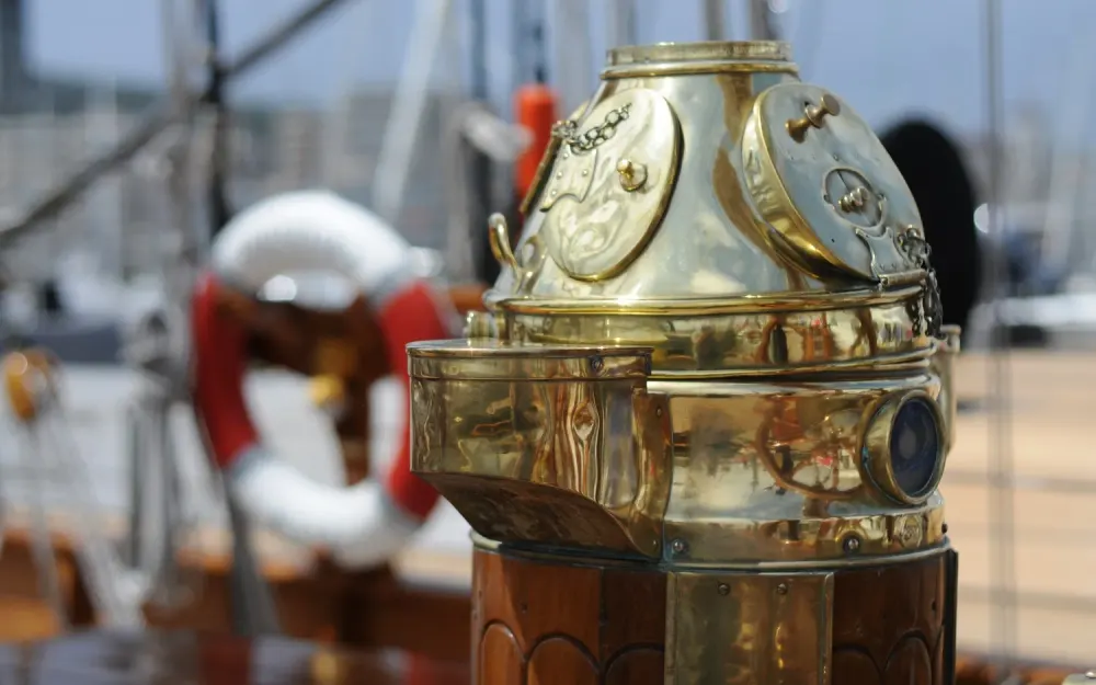 slider 19 Alexander Stephen  Sons Classic Yacht