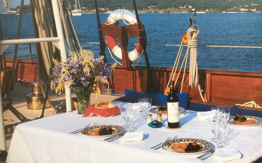 slider 23 Alexander Stephen  Sons Classic Yacht