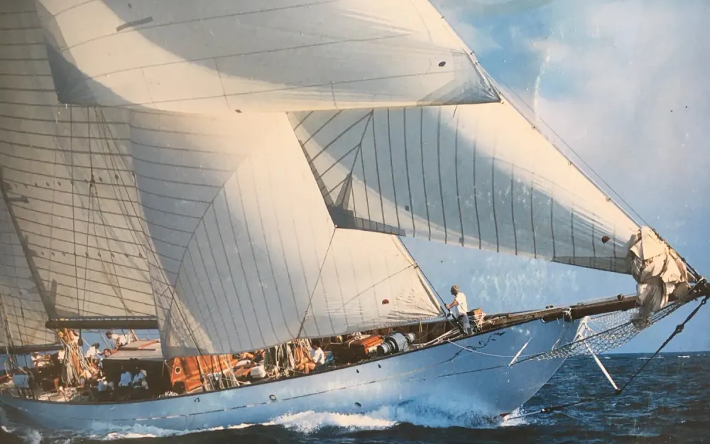 slider 24 Alexander Stephen  Sons Classic Yacht