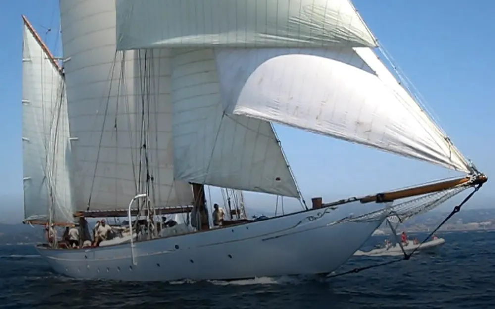 slider 42 Alexander Stephen  Sons Classic Yacht