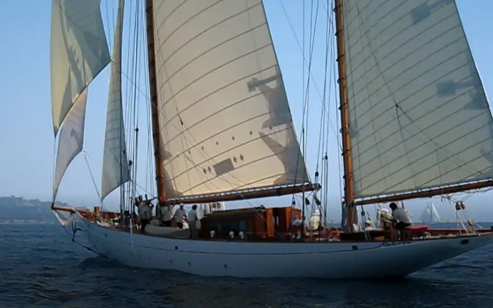 slider 5 Alexander Stephen  Sons Classic Yacht