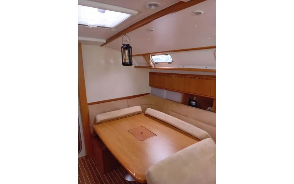 slider 2 Poncin Yachts Harmony 38