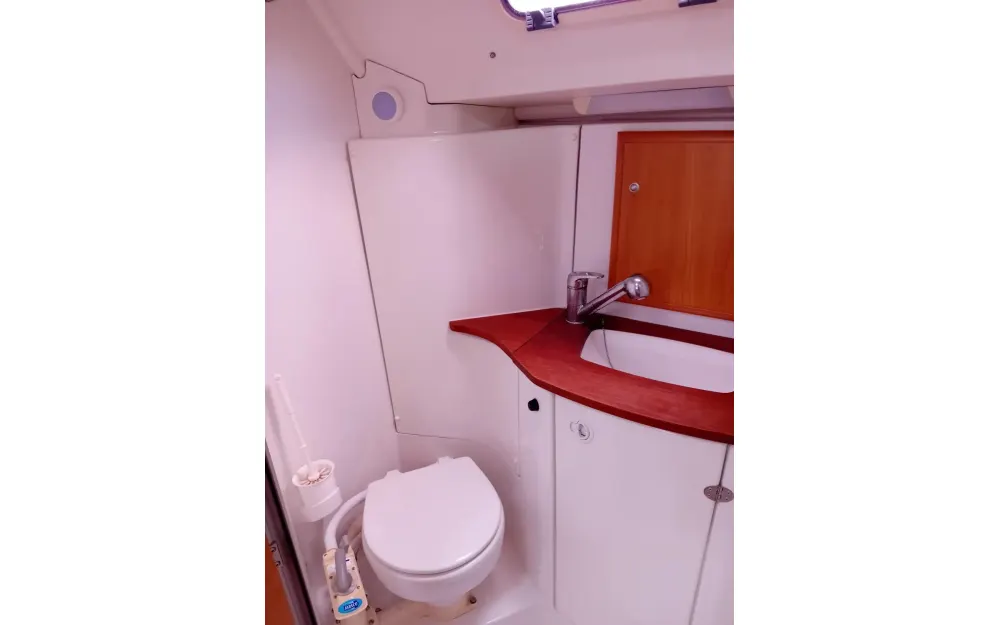 slider 6 Poncin Yachts Harmony 38