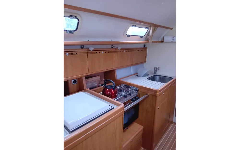 slider 7 Poncin Yachts Harmony 38