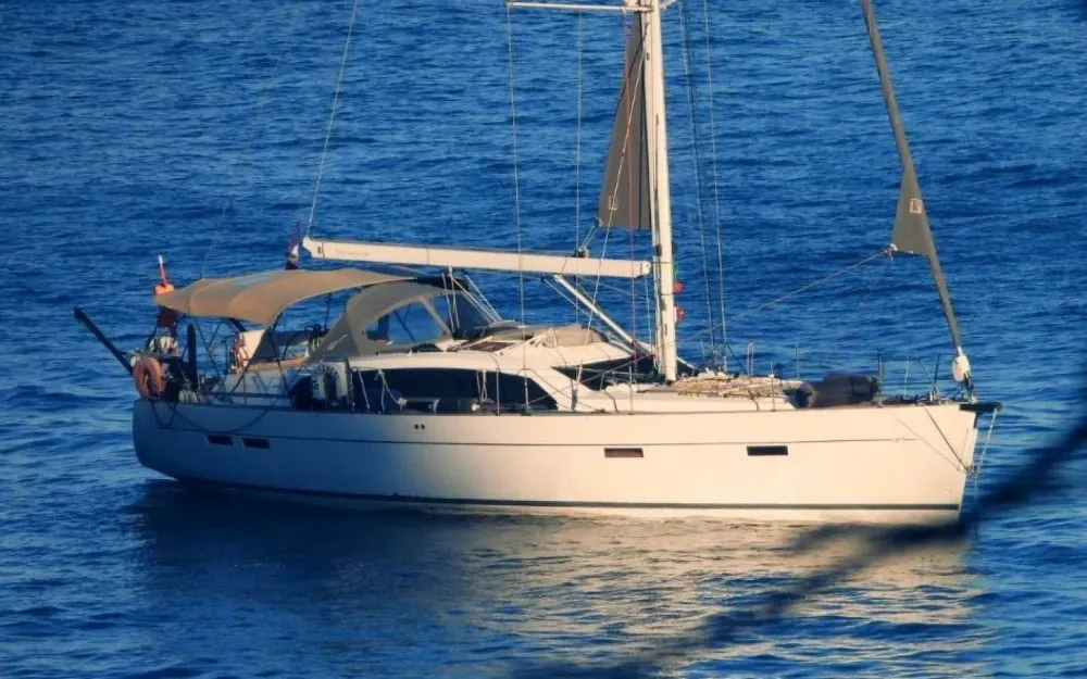 slider 1 Wauquiez Pilot Saloon 48