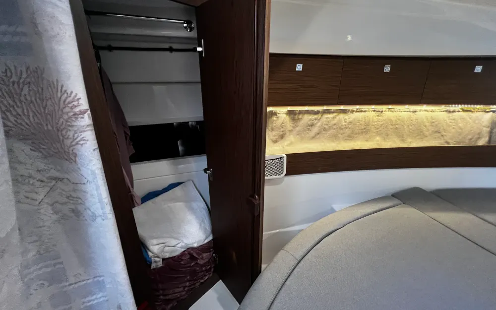 slider 11 Jeanneau Merry Fisher 895 Offshore