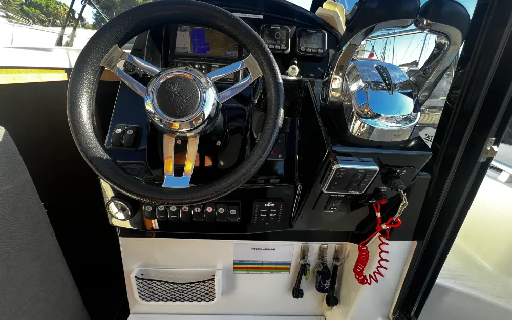 slider 24 Jeanneau Merry Fisher 895 Offshore