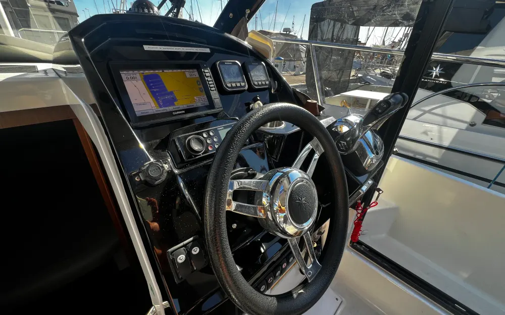 slider 2 Jeanneau Merry Fisher 895 Offshore