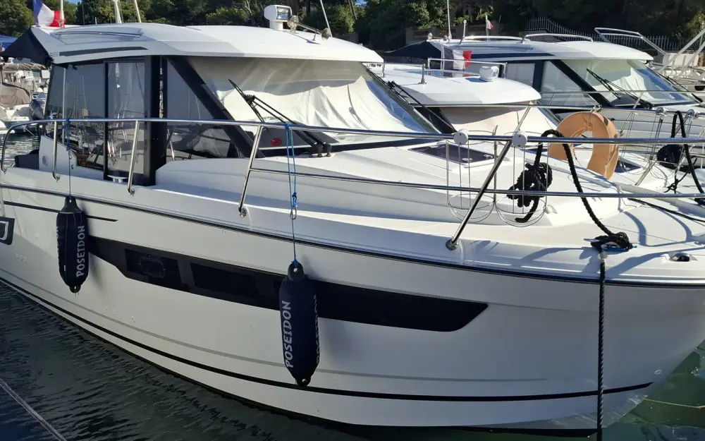 slider 0 Jeanneau Merry Fisher 895