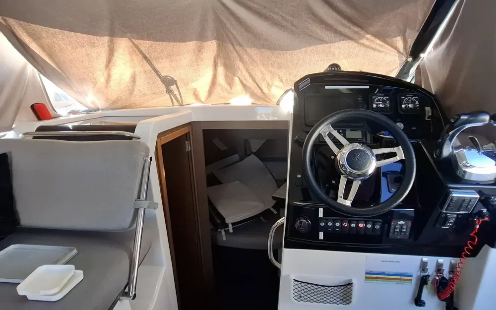 slider 12 Jeanneau Merry Fisher 895