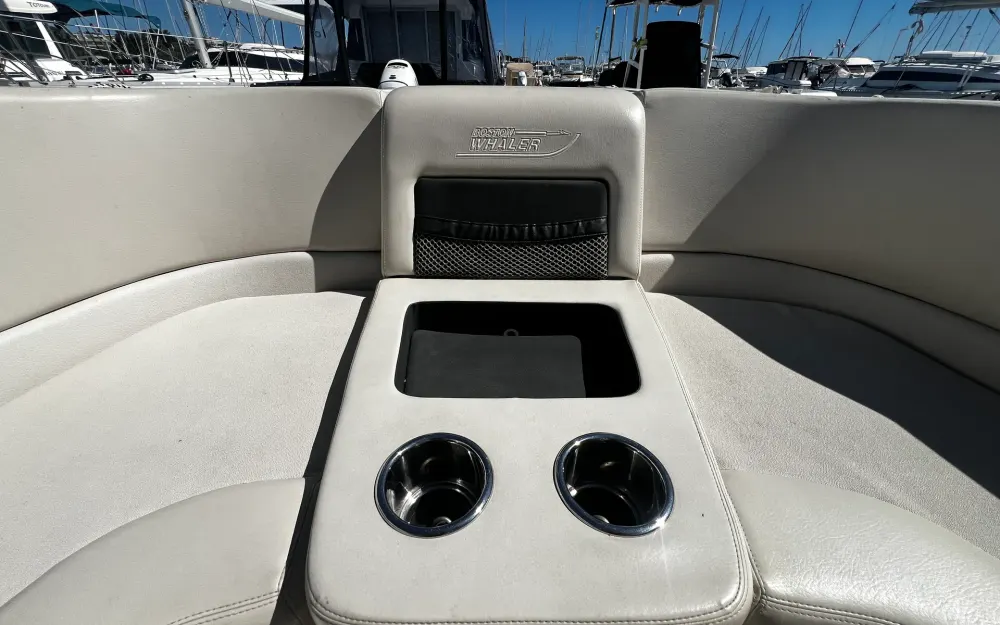slider 26 Boston Whaler  270 Vantage
