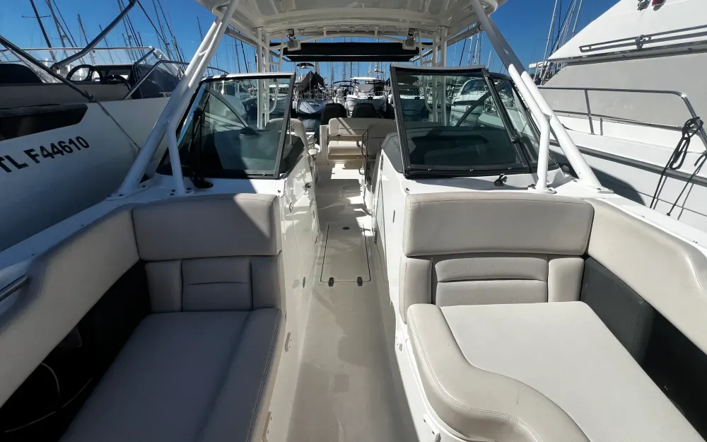slider 29 Boston Whaler  270 Vantage