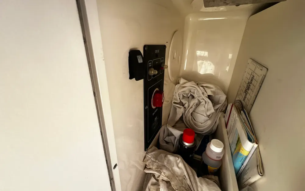 slider 41 Boston Whaler  270 Vantage