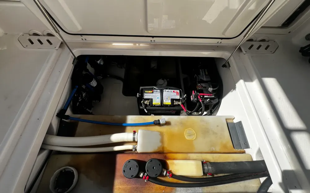slider 56 Boston Whaler  270 Vantage