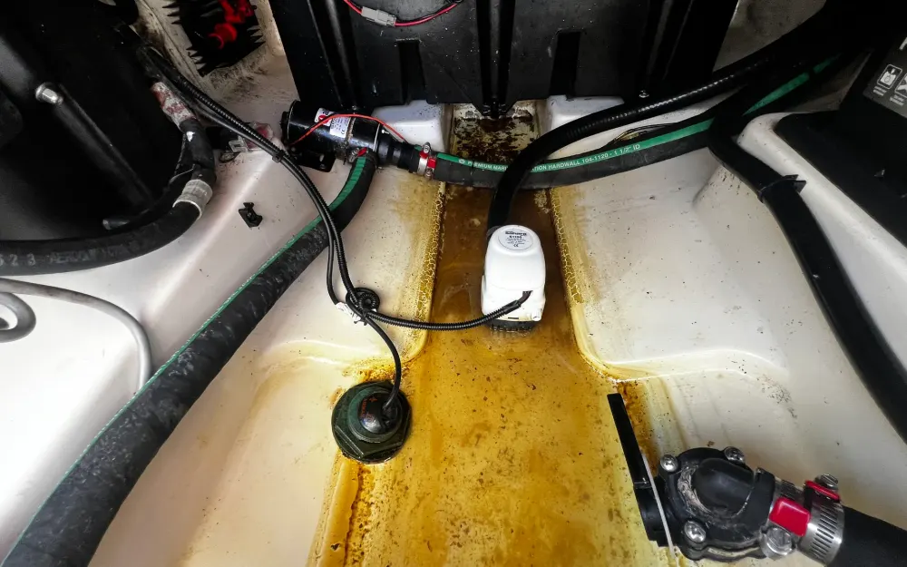 slider 58 Boston Whaler  270 Vantage