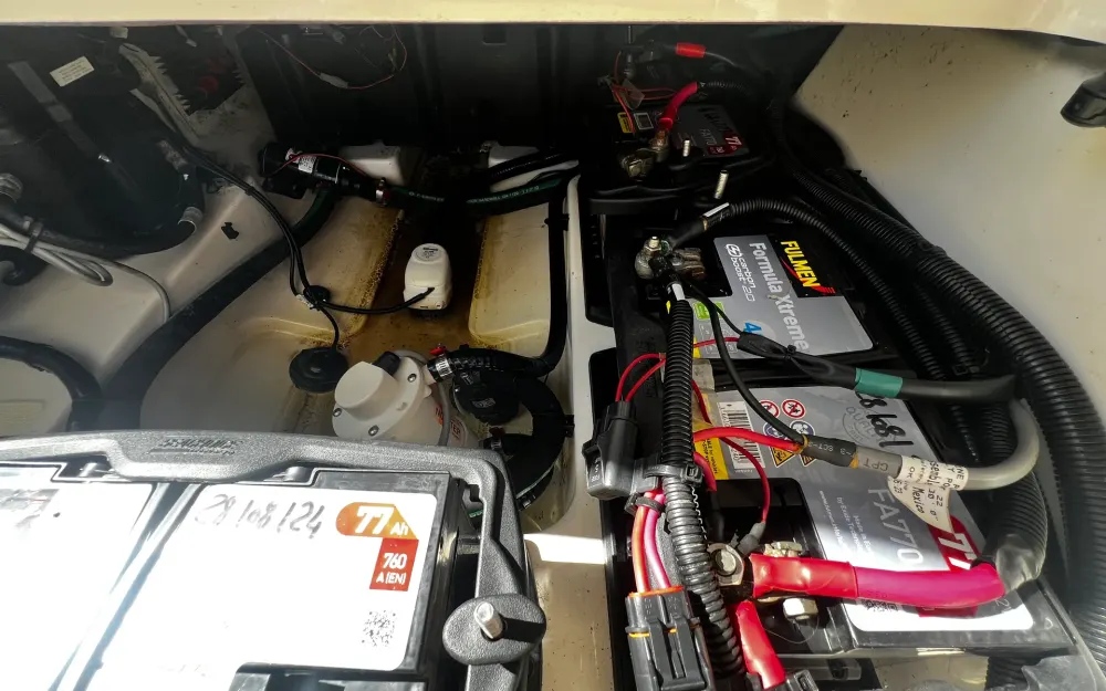 slider 60 Boston Whaler  270 Vantage