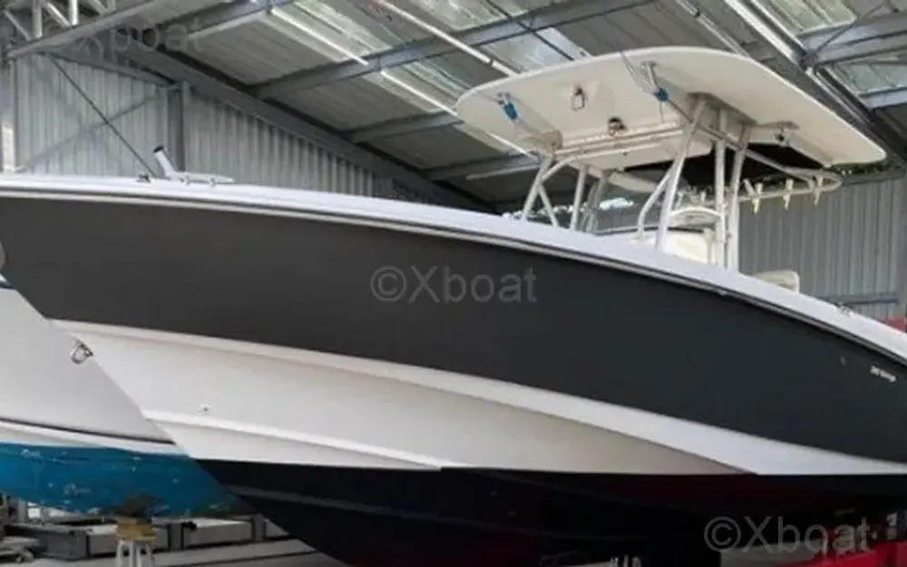 slider 2 Boston Whaler  320 Outrage