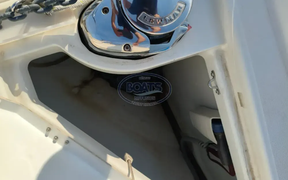 slider 10 Jeanneau Leader 30