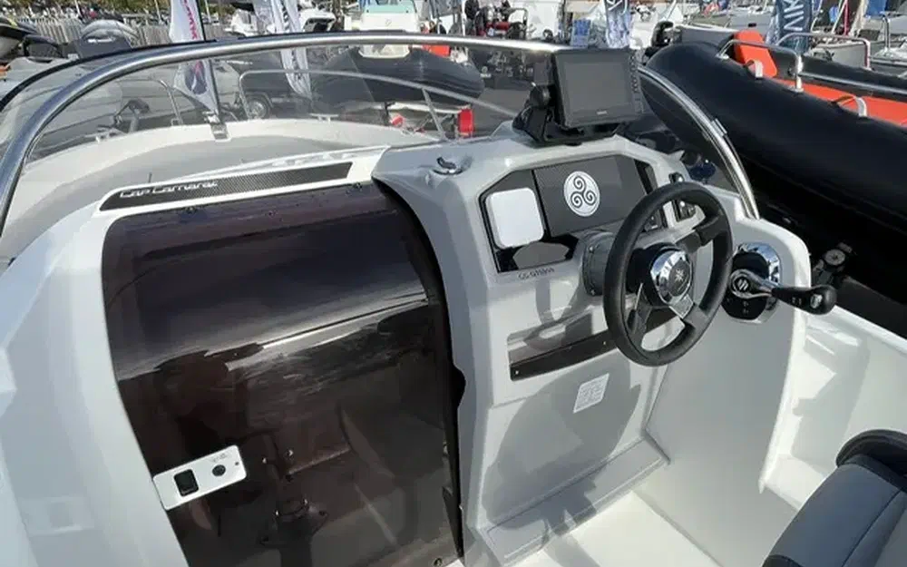 slider 9 Jeanneau Cap Camarat 5.5 WA