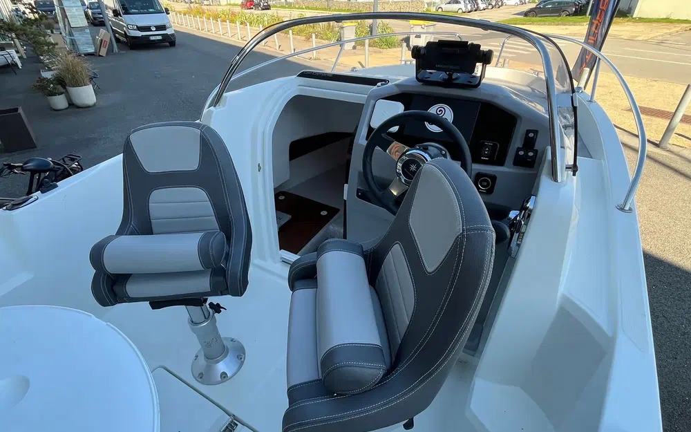 slider 18 Jeanneau Cap Camarat 5.5 WA