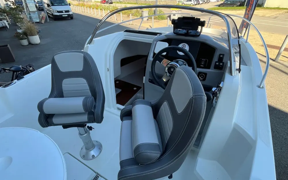 slider 18 Jeanneau Cap Camarat 5.5 WA Serie 2