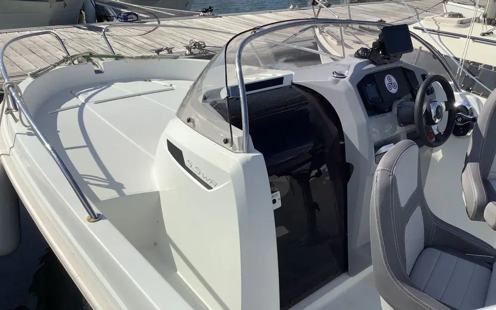 slider 19 Jeanneau Cap Camarat 5.5 WA