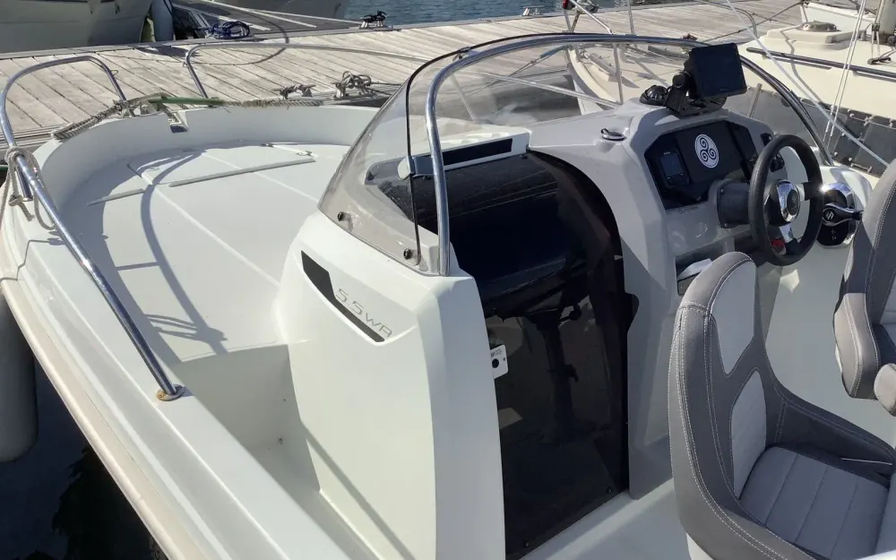 slider 19 Jeanneau Cap Camarat 5.5 WA Serie 2