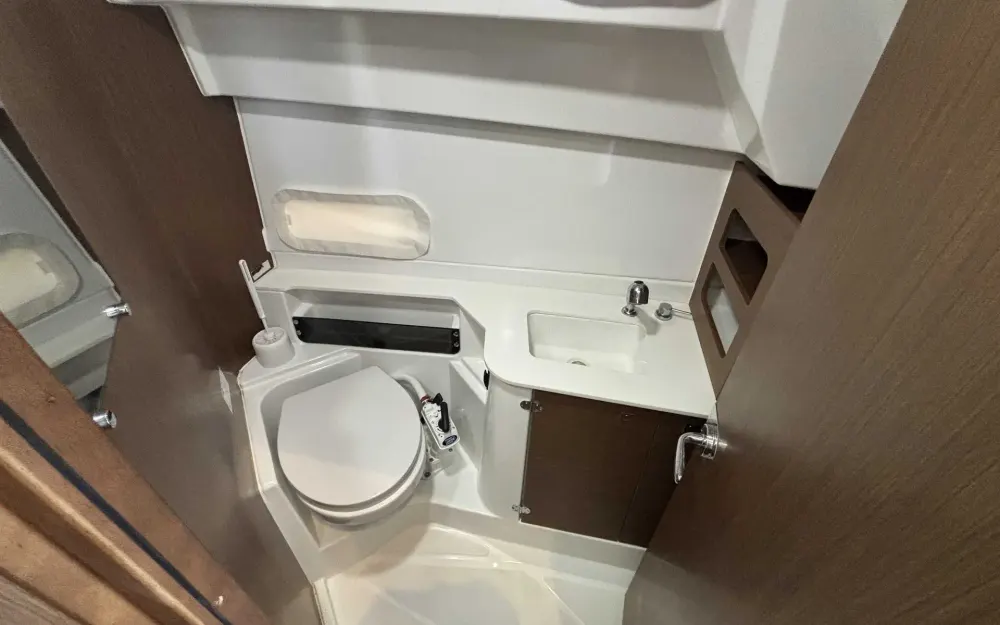 slider 13 Beneteau Antares 9 OB