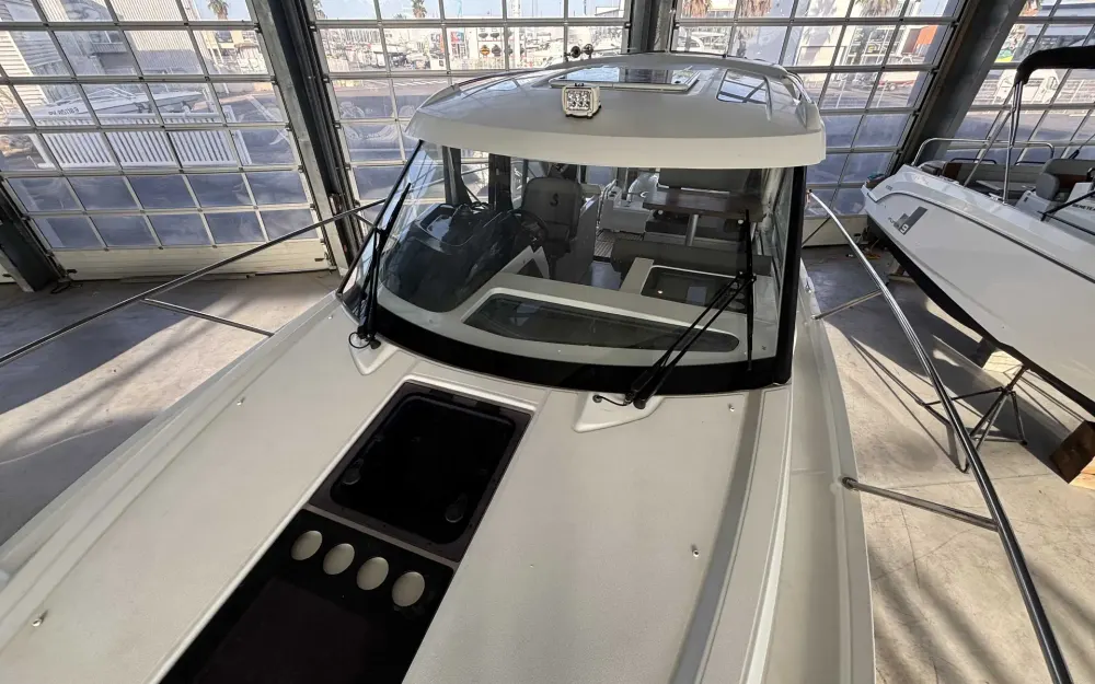 slider 2 Beneteau Antares 9 OB