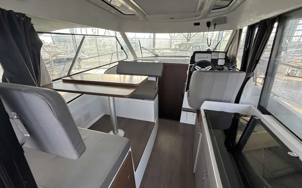 slider 6 Beneteau Antares 9 OB