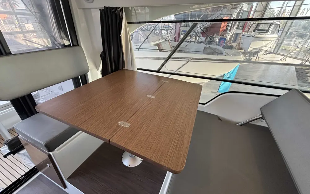 slider 8 Beneteau Antares 9 OB