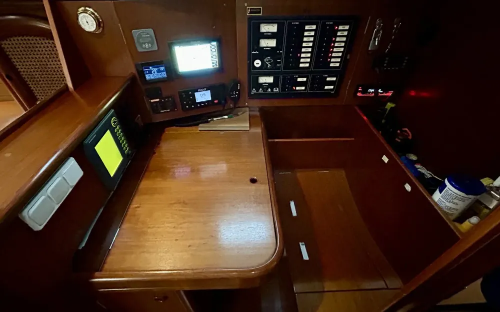 slider 9 Beneteau Oceanis 411 Clipper