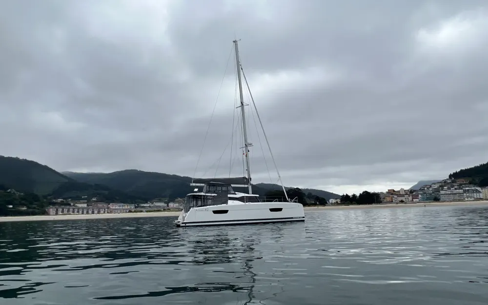 slider 9 Fountaine Pajot Astrea 42