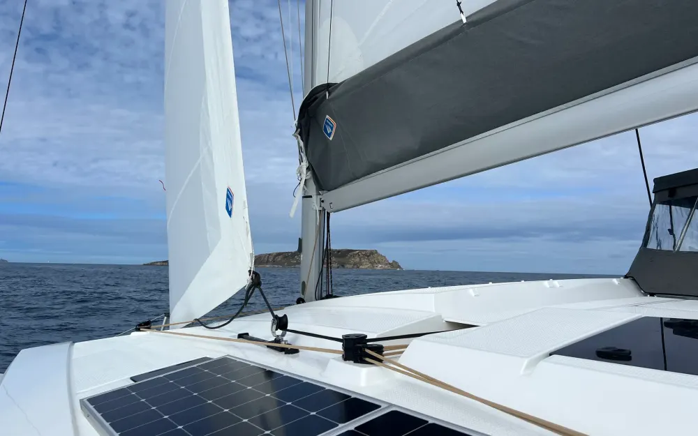 slider 11 Fountaine Pajot Astrea 42