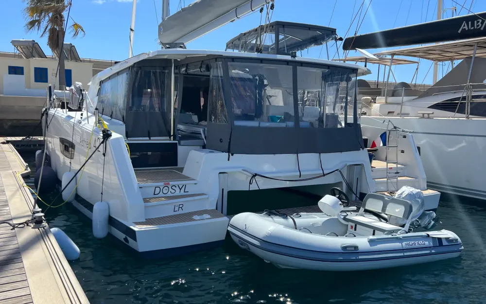 slider 5 Fountaine Pajot Astrea 42