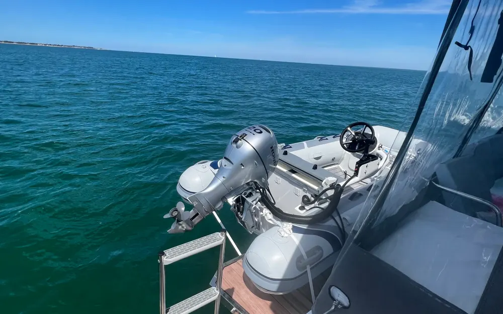 slider 10 Fountaine Pajot Astrea 42