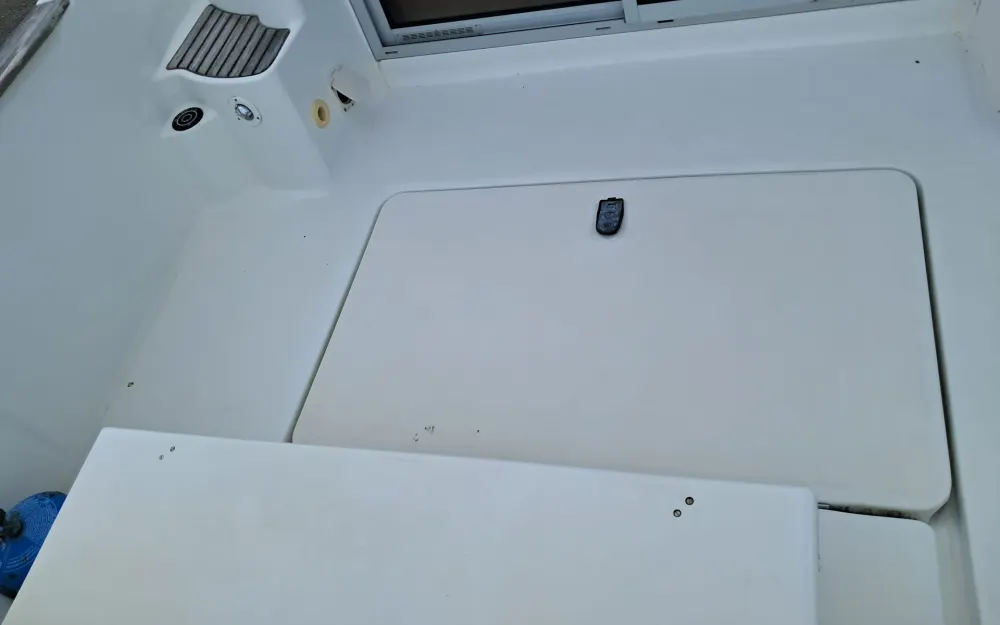 slider 11 Beneteau Antares 760