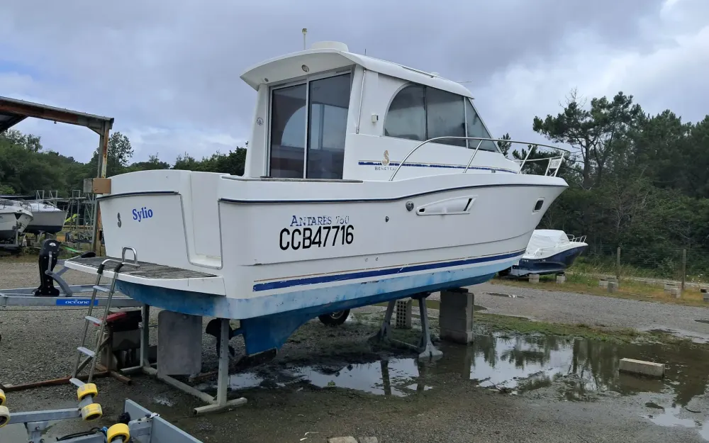 slider 0 Beneteau Antares 760